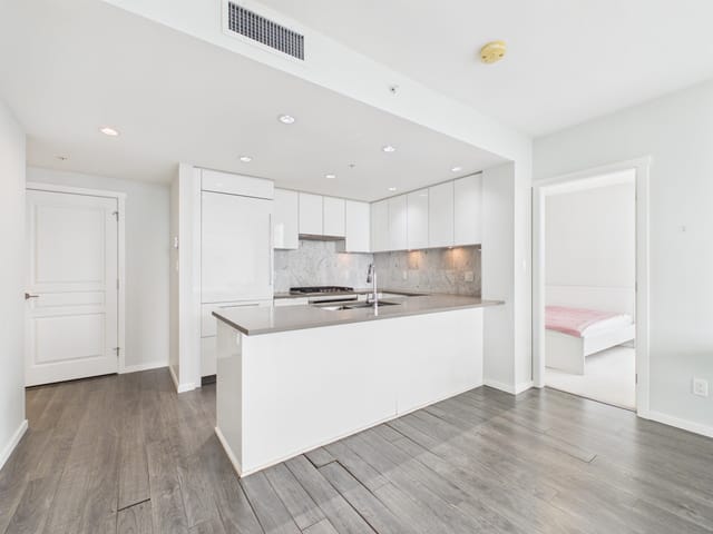 Apartment for sale in Burnaby, Burnaby South, 3603 5883 Barker Avenue, 263150648 | Realtylink.org