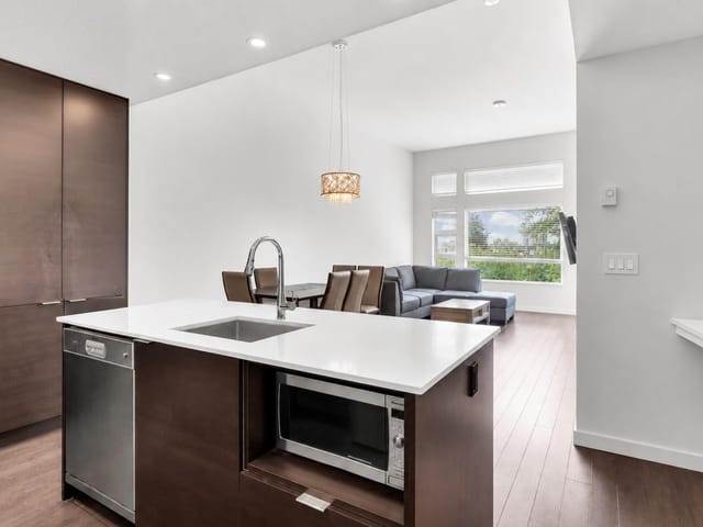 Apartment for sale in North Vancouver, North Vancouver, 508 1677 Lloyd Avenue, 263150705 | Realtylink.org