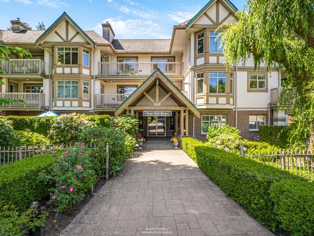 Apartment for sale in North Vancouver, North Vancouver, 409 2059 Chesterfield Avenue, 263150753 | Realtylink.org