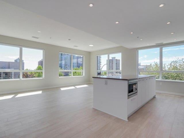 Apartment for sale in North Vancouver, Vancouver East, 304 110 E 17th Street, 263150826 | Realtylink.org