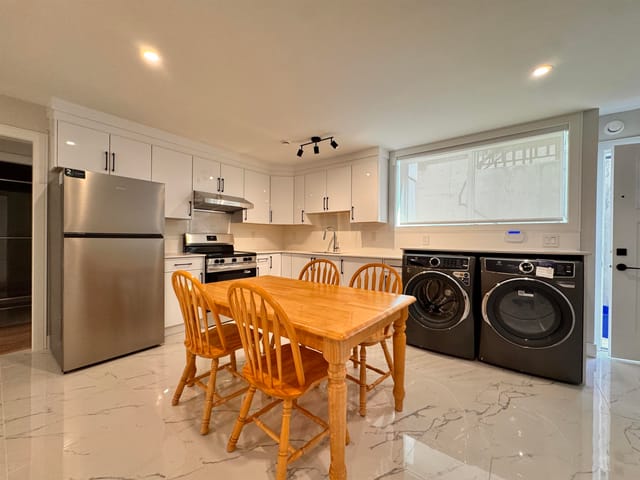 House for rent in Burnaby, Burnaby South, S1 6680 Waltham Avenue, 263150959 | Realtylink.org