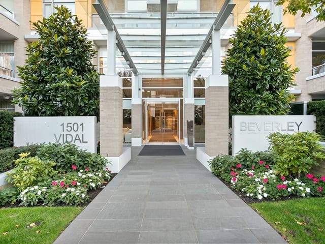 Apartment for sale in White Rock, South Surrey White Rock, 807 1501 Vidal Street, 263151007 | Realtylink.org