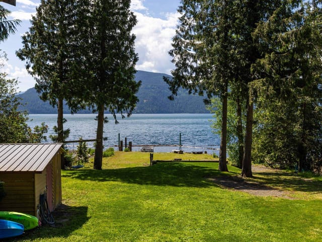 House for sale in Harrison Hot Springs, Harrison Lake, 6535 Rockwell Drive, 263151077 | Realtylink.org
