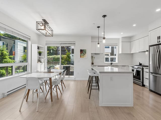 Townhouse for sale in Port Moody, Port Moody, 205 3021 St George Street, 263151094 | Realtylink.org