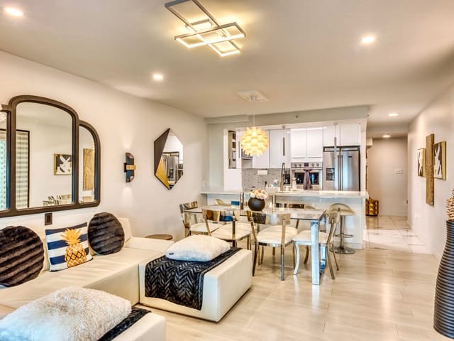 Apartment for sale in Vancouver, Vancouver East, 704 2468 E Broadway, 263151137 | Realtylink.org