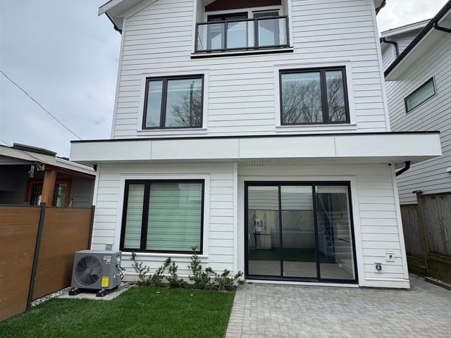1/2 Duplex for sale in Vancouver, Vancouver East, 2 3547 E Georgia Street, 263151408 | Realtylink.org