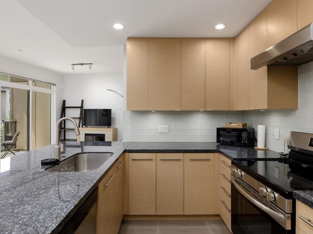 Apartment for rent in Vancouver, Vancouver West, 325 5928 Birney Avenue, 263151436 | Realtylink.org