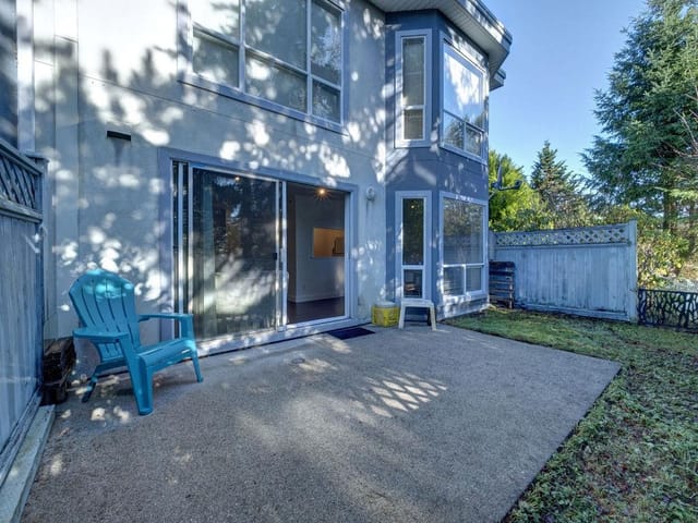 Townhouse for sale in Sechelt, Sunshine Coast, 5 5740 Marine Way, 263151443 | Realtylink.org