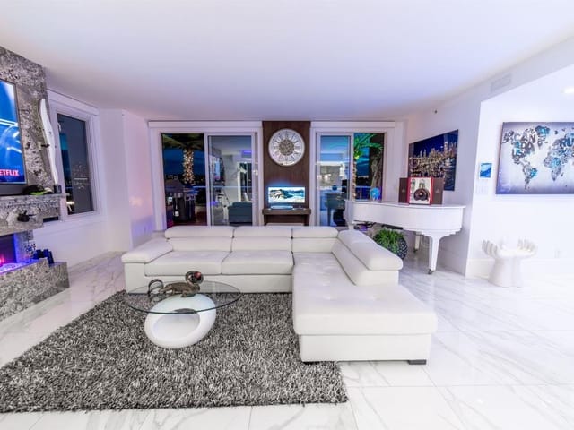 Apartment for rent in Vancouver, Vancouver West, PH 199 Drake Street, 263151519 | Realtylink.org
