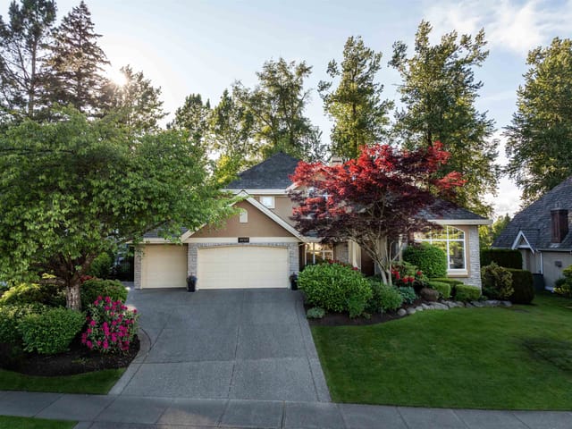 House for sale in Surrey, South Surrey White Rock, 3733 Devonshire Drive, 263151548 | Realtylink.org
