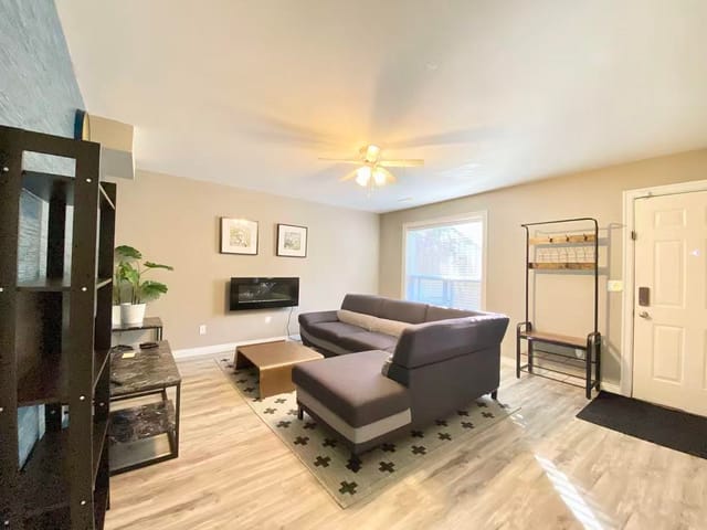 House for rent in Surrey, Surrey, Basement 159xx 89a Avenue, 263151610 | Realtylink.org