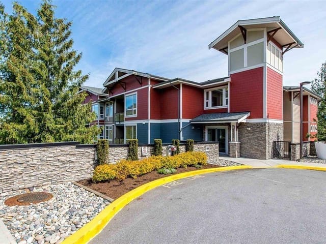 Apartment for sale in Abbotsford, Abbotsford, 311 2238 Whatcom Road, 263151674 | Realtylink.org