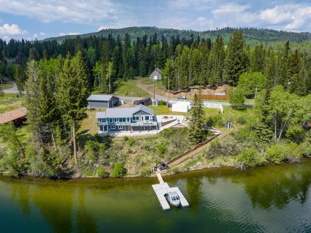House for sale in Bridge Lake, 100 Mile House, 8046 N Bridge Lake Road, 263151796 | Realtylink.org
