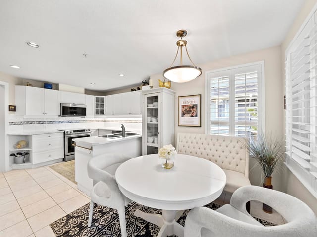 Apartment for sale in Delta, Tsawwassen, 204 1250 55 Street, 263151817 | Realtylink.org