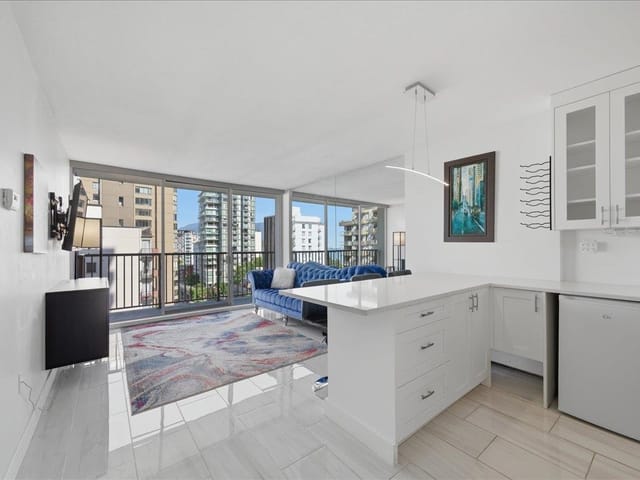 Apartment for sale in Vancouver, Vancouver West, 802 1251 Cardero Street, 263151863 | Realtylink.org