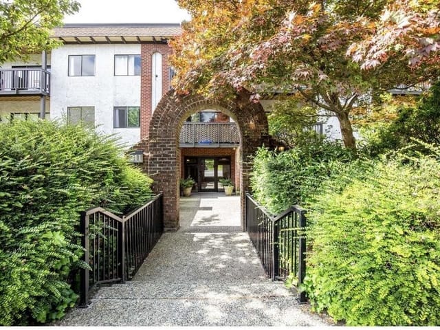 Apartment for sale in North Vancouver, North Vancouver, 203 211 W 3rd Street, 263152032 | Realtylink.org