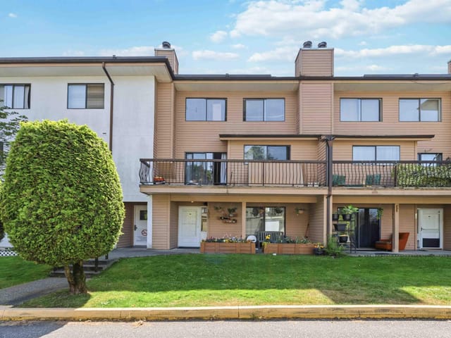 Townhouse for sale in Surrey, Surrey, 103 7139 133a Street, 263152055 | Realtylink.org