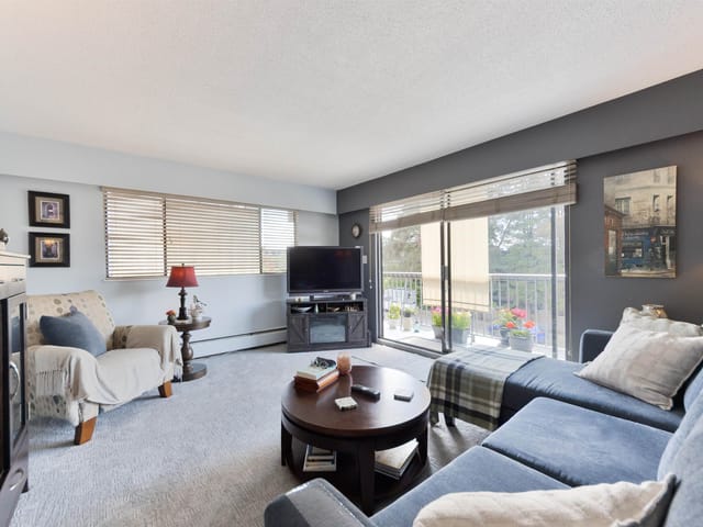 Apartment for sale in North Vancouver, North Vancouver, 205 330 W 2nd Street, 263152081 | Realtylink.org
