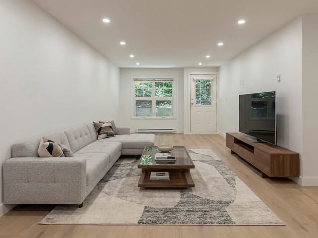 Apartment for sale in Burnaby, Burnaby North, 102 3787 Pender Street, 263152121 | Realtylink.org