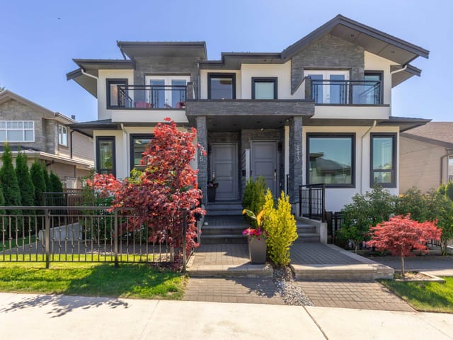 1/2 Duplex for sale in North Vancouver, North Vancouver, 215 E 22nd Street, 263152201 | Realtylink.org