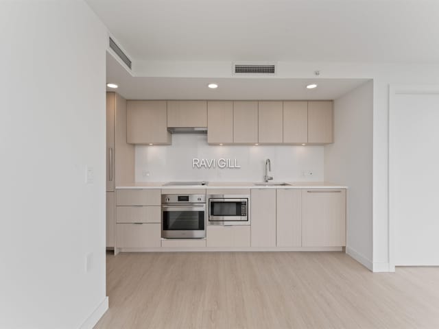 Apartment for sale in Surrey, North Surrey, 3402 13675 107a Avenue, 263152254 | Realtylink.org