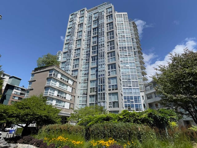 Apartment for sale in Vancouver, Vancouver West, 605 1228 Marinaside Crescent, 263152565 | Realtylink.org