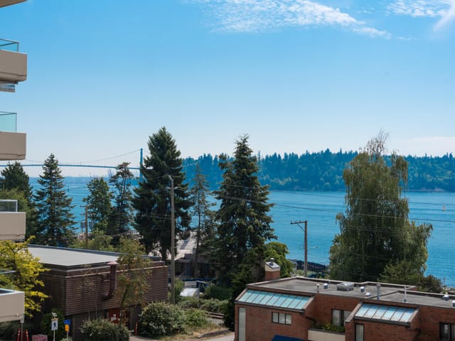 Apartment for sale in West Vancouver, West Vancouver, 303 1845 Bellevue Avenue, 263152575 | Realtylink.org