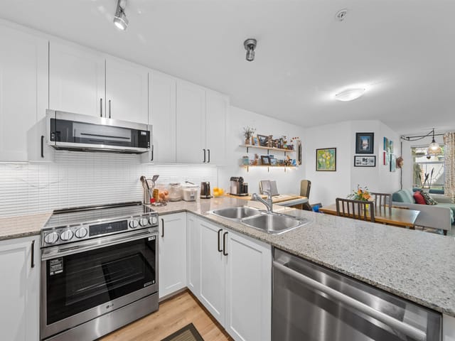 Apartment for sale in Burnaby, Burnaby North, 203 4833 Brentwood Drive, 263152611 | Realtylink.org