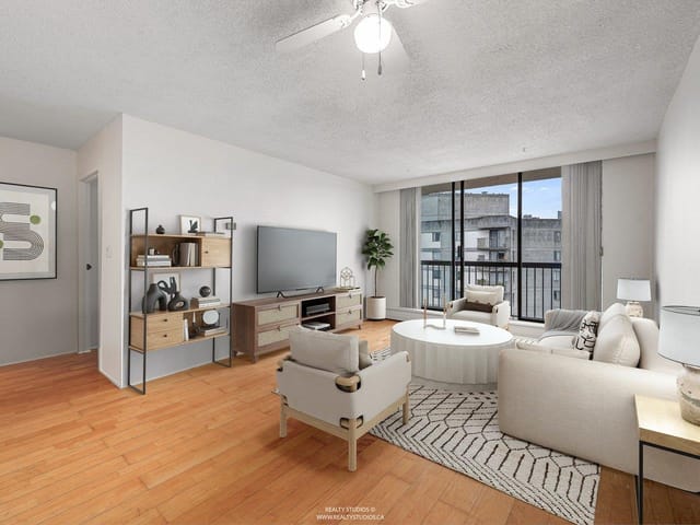 Apartment for sale in North Vancouver, North Vancouver, 1605 145 St. Georges Avenue, 263152644 | Realtylink.org