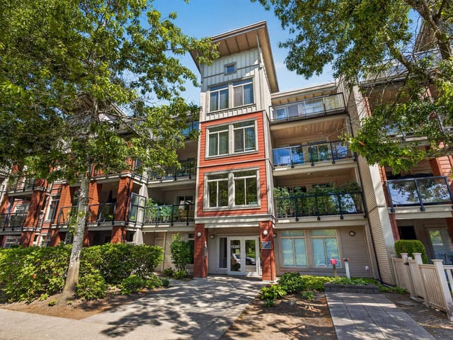 Apartment for sale in Surrey, North Surrey, 121 15385 101a Avenue, 263152699 | Realtylink.org