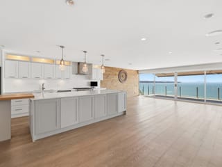 House for rent in White Rock, South Surrey White Rock, 15240 Victoria Avenue, 263152707 | Realtylink.org