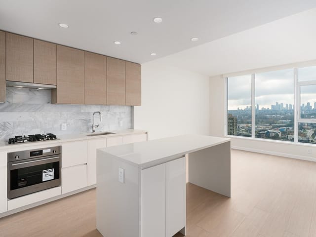 Apartment for sale in Burnaby, Burnaby North, 3201 4168 Lougheed Highway, 263152723 | Realtylink.org