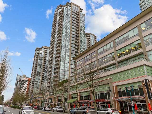 Apartment for sale in Coquitlam, Coquitlam, 504 2968 Glen Drive, 263152752 | Realtylink.org