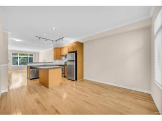 Apartment for rent in Surrey, South Surrey White Rock, 3 15151 34 Avenue, 263152775 | Realtylink.org