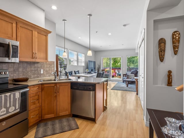 Townhouse for sale in Port Coquitlam, Port Coquitlam, 202 2655 Mary Hill Road, 263152915 | Realtylink.org