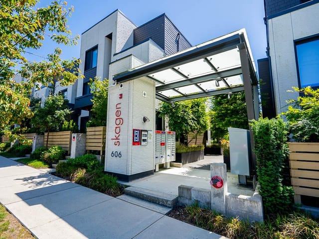 Townhouse for sale in Coquitlam, Coquitlam, 805 606 Foster Avenue, 263152983 | Realtylink.org