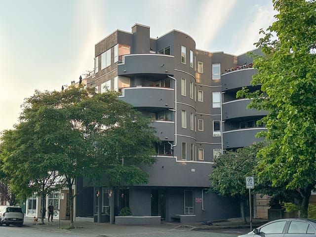 Apartment for sale in North Vancouver, North Vancouver, 101 120 E 2nd Street, 263153163 | Realtylink.org
