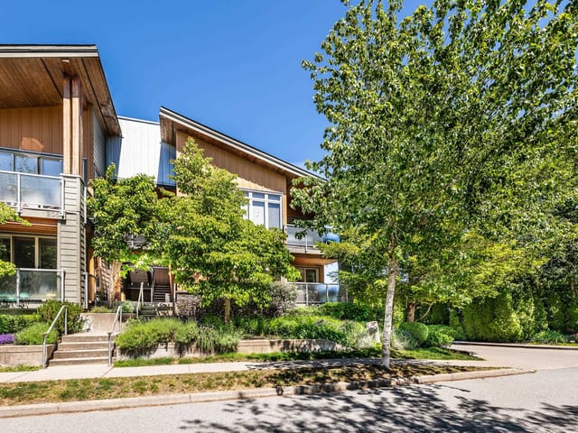 Apartment for sale in Squamish, Squamish, 110 40147 Government Road, 263153179 | Realtylink.org