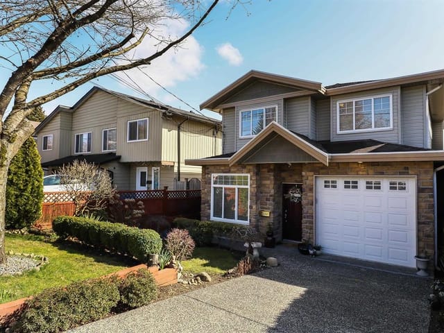1/2 Duplex for sale in Burnaby, Burnaby East, 7448 17th Avenue, 263153198 | Realtylink.org
