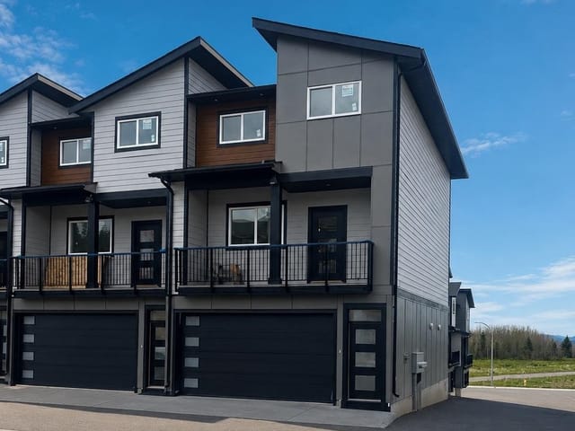 Townhouse for sale in Prince George, PG City South West, 201 2395 Rowe Street, 263153352 | Realtylink.org