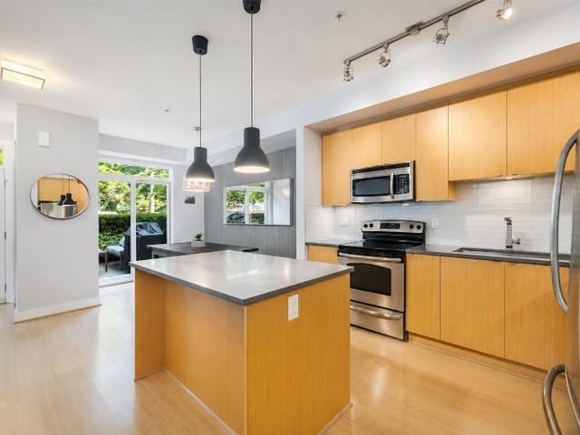 Townhouse for rent in North Vancouver, North Vancouver, 120 735 15th Street, 263153406 | Realtylink.org