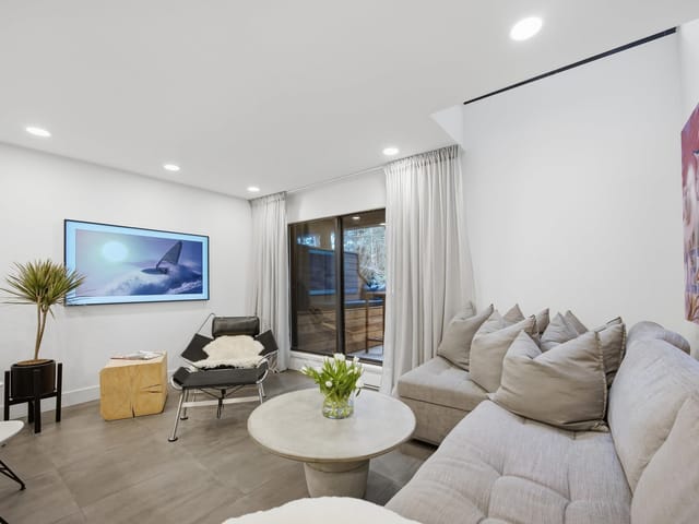 Townhouse for sale in North Vancouver, North Vancouver, 3321 Mountain Highway, 263153411 | Realtylink.org