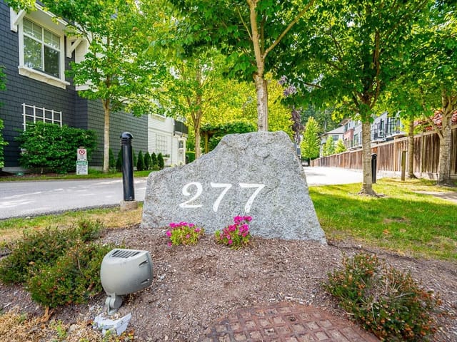 Townhouse for sale in Surrey, South Surrey White Rock, 8 277 171 Street, 263153501 | Realtylink.org