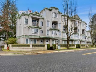 Apartment for sale in Surrey, North Surrey, 323 15268 W 105 Ave Avenue, 263153715 | Realtylink.org