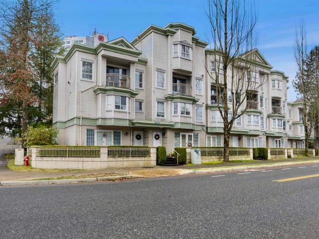 Apartment for sale in Surrey, North Surrey, 323 15268 W 105 Ave Avenue, 263153715 | Realtylink.org