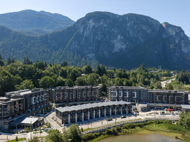 Apartment for sale in Squamish, Squamish, 410 1500 Scott Crescent, 263153735 | Realtylink.org