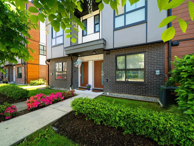 Townhouse for sale in Langley, Langley, 8 19760 55 Avenue, 263153766 | Realtylink.org