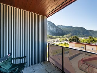 Apartment for sale in Squamish, Squamish, 602 37881 Cleveland Avenue, 263153837 | Realtylink.org