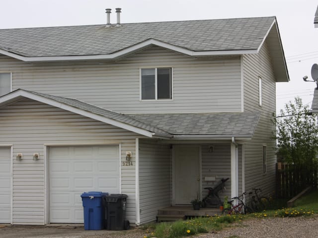 1/2 Duplex for sale in Fort St. John, Fort St. John, 9214 86 Street, 263154003 | Realtylink.org