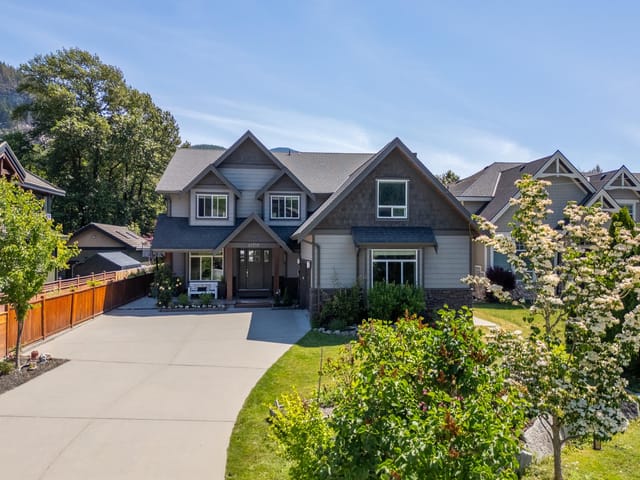 House for sale in Squamish, Squamish, 41510 Government Road, 263154007 | Realtylink.org